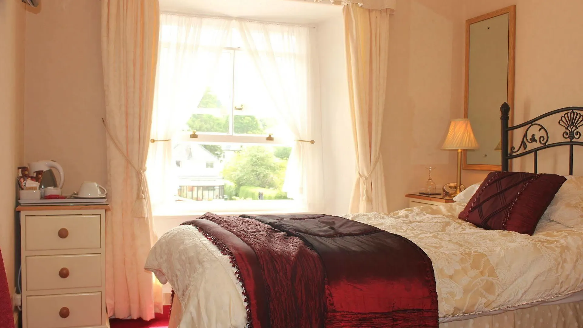 Tarn Hows Pensionat 4*