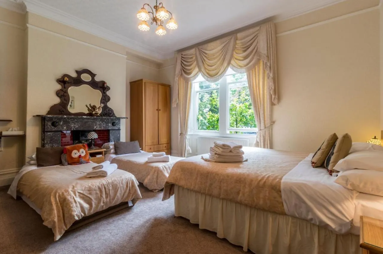 The Old Vicarage Bed and Breakfast 4*