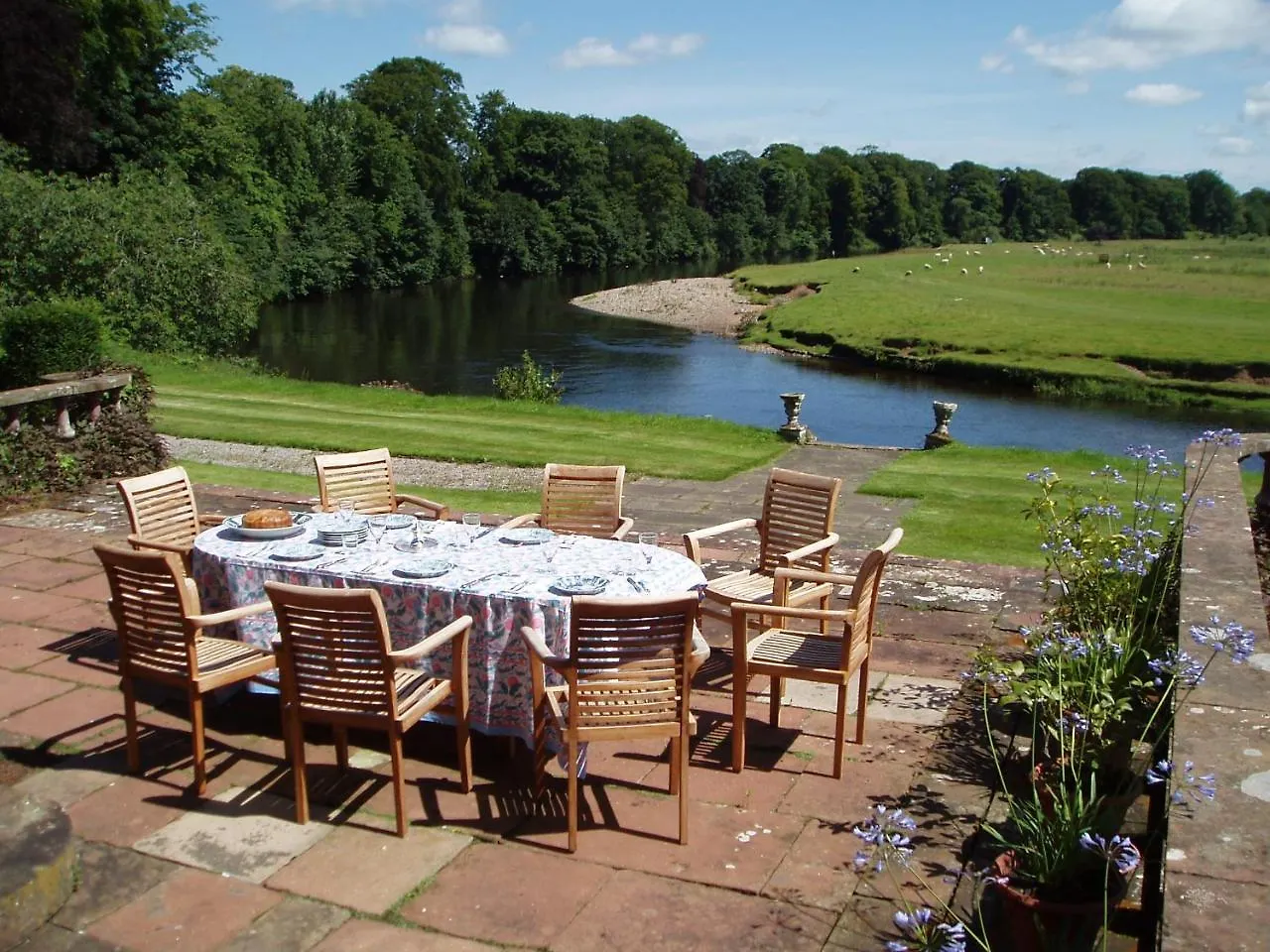 Warwick Hall 3*