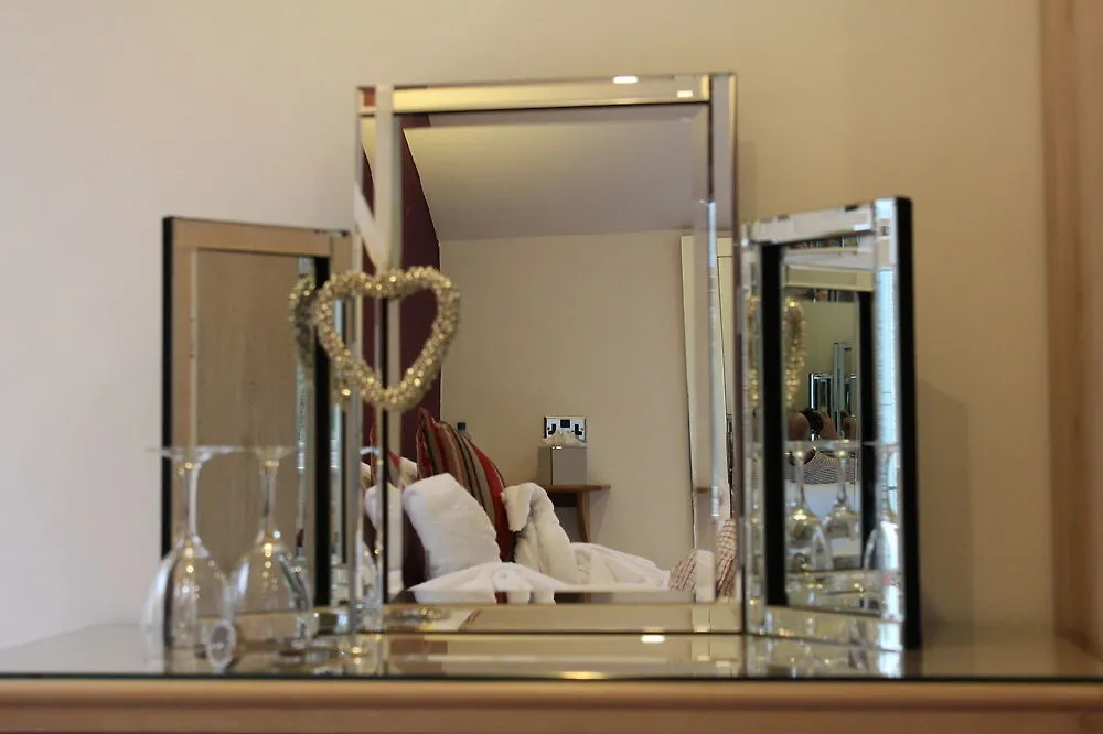 Gasthuis St John's Incl Off-site Leisure Club Windermere