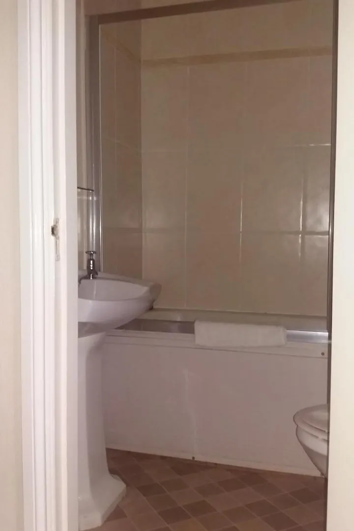 Plumtree House 3*