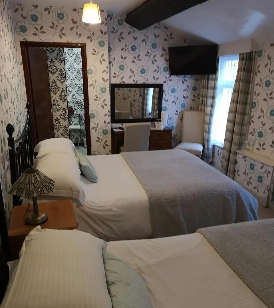 East Mount House Pensionat 3*