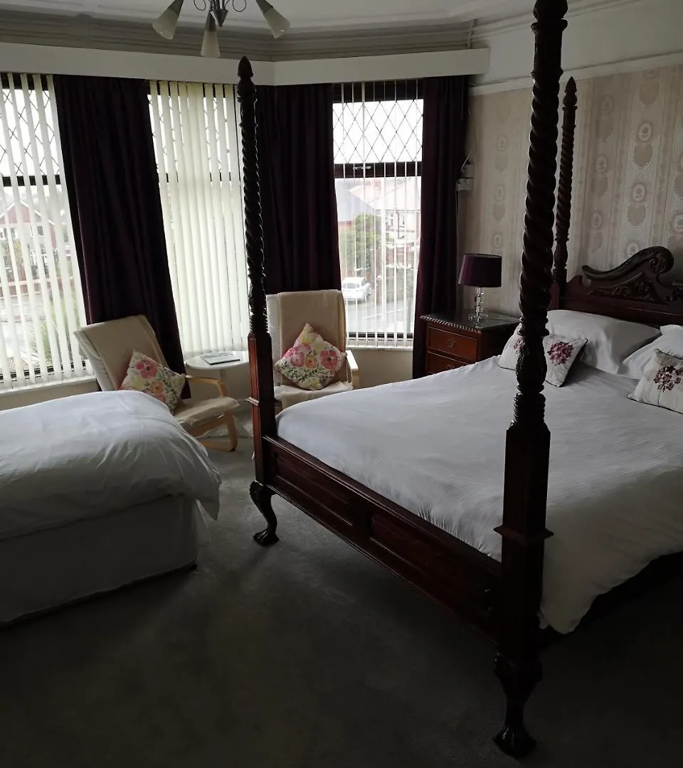 East Mount House Pensionat 3*