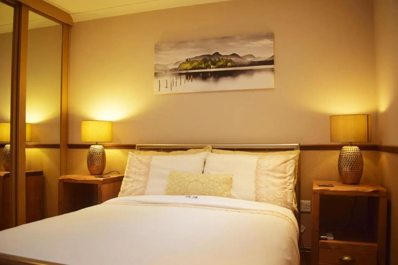 Riverside Escape Keswick (Cumbria)
