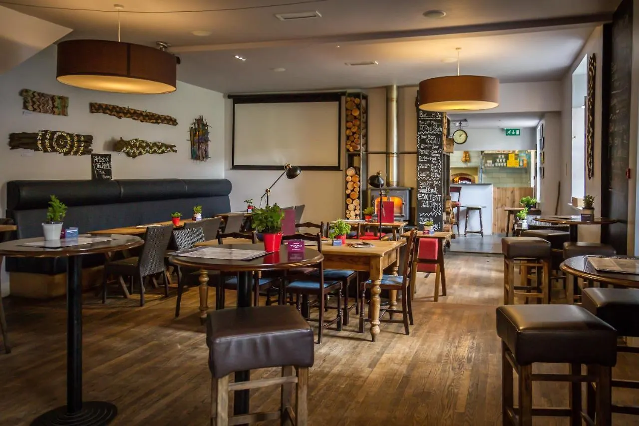 Inn Woolpack Boot