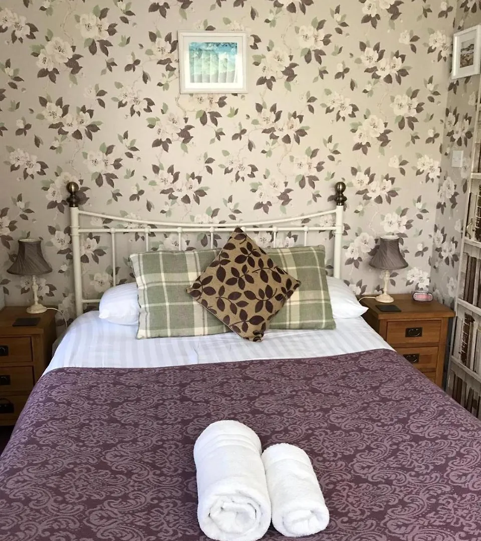 Ashbank Bed & Breakfast 3*