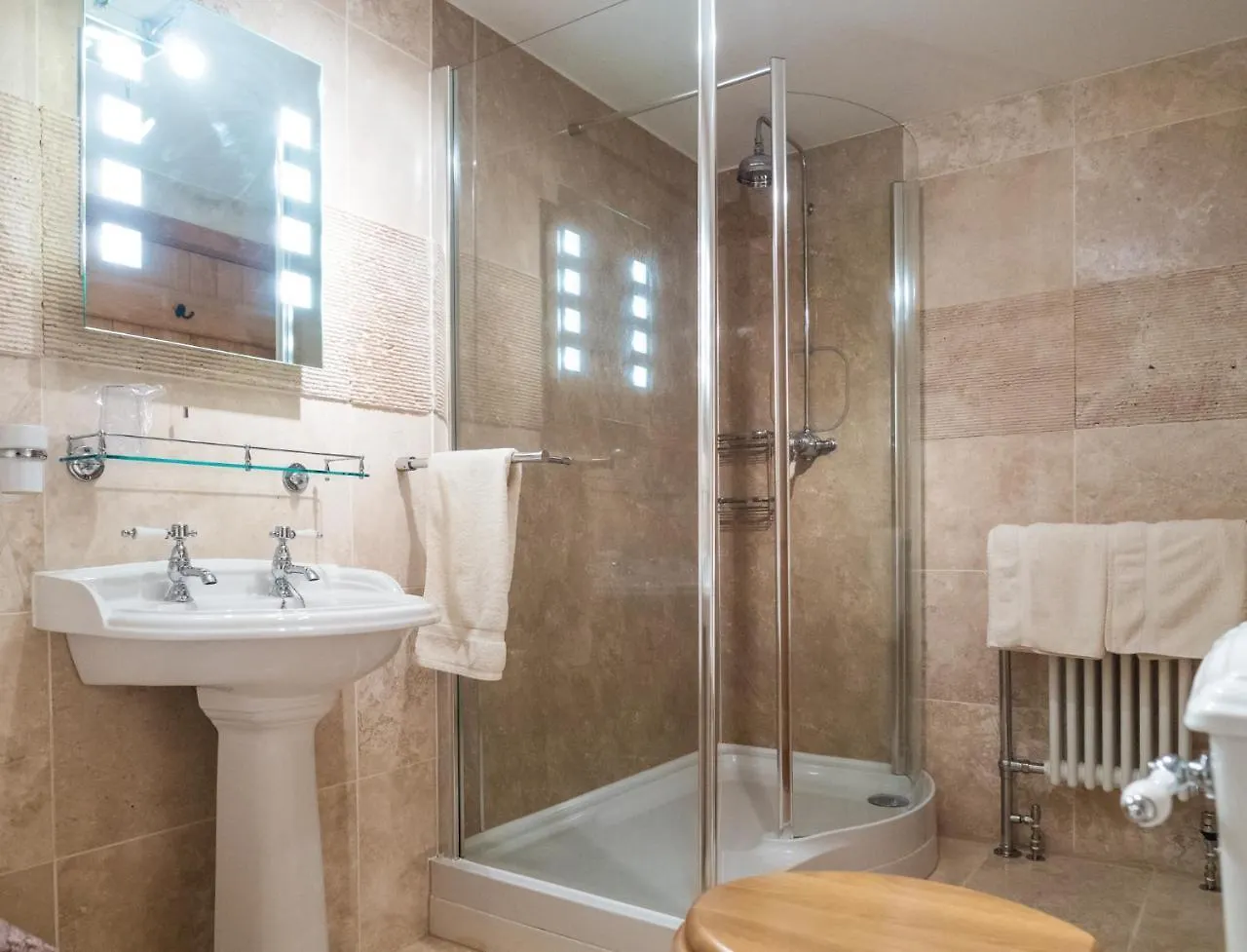 Casa de hóspedes The Wayside And Whisky Barn 4*