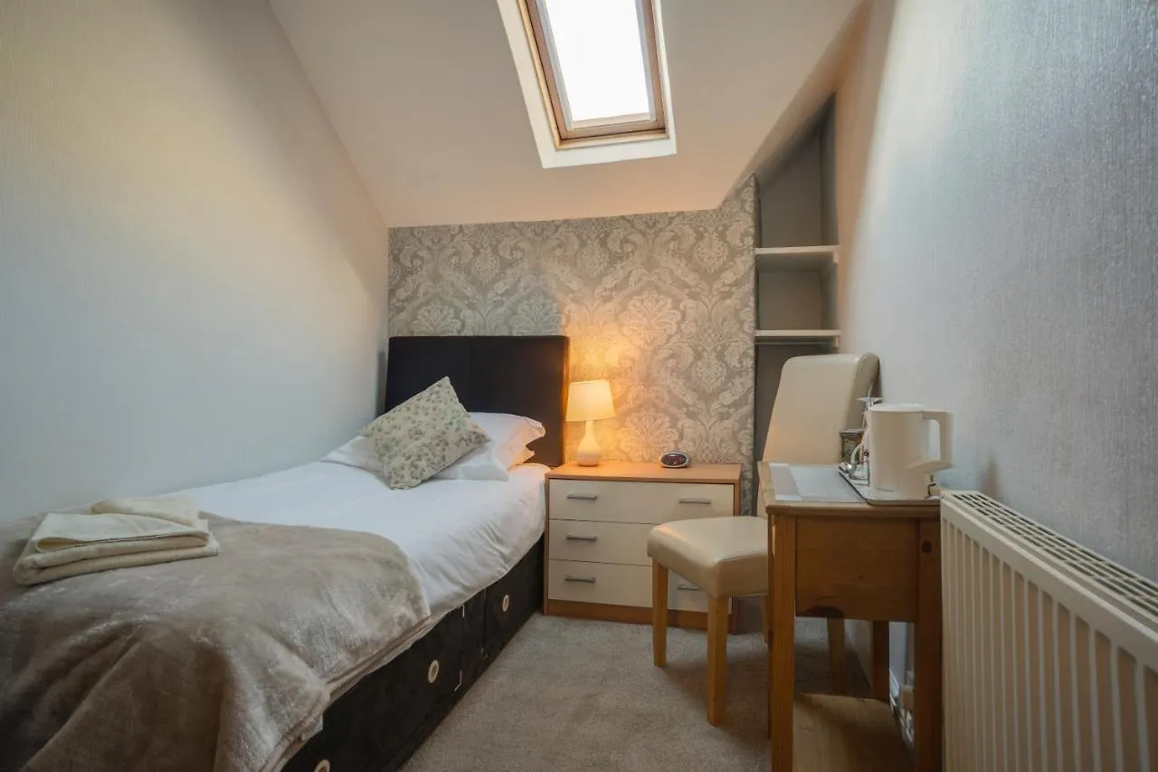 Guest house Lyndale 3*