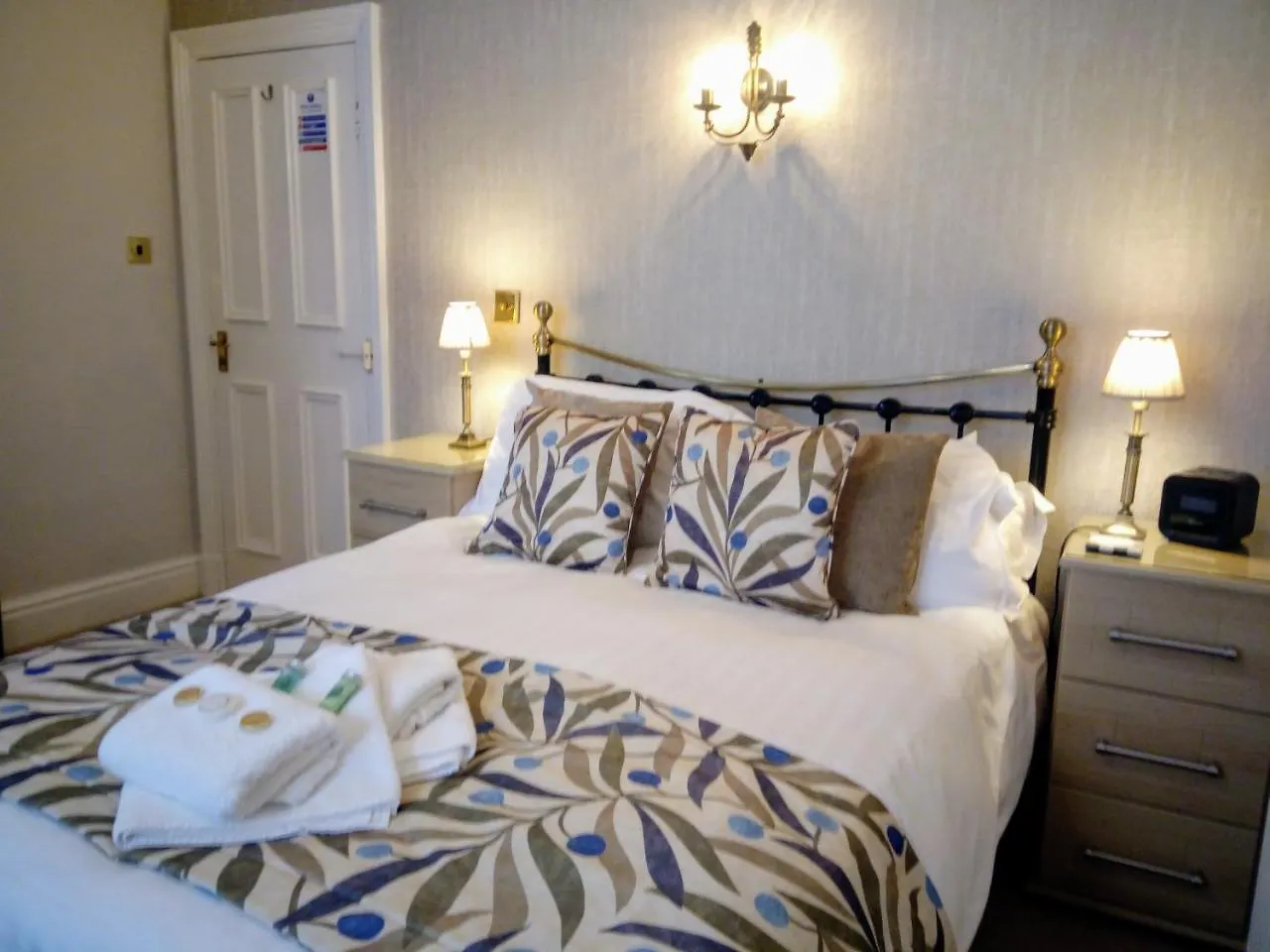 Link House Pensionat 4*