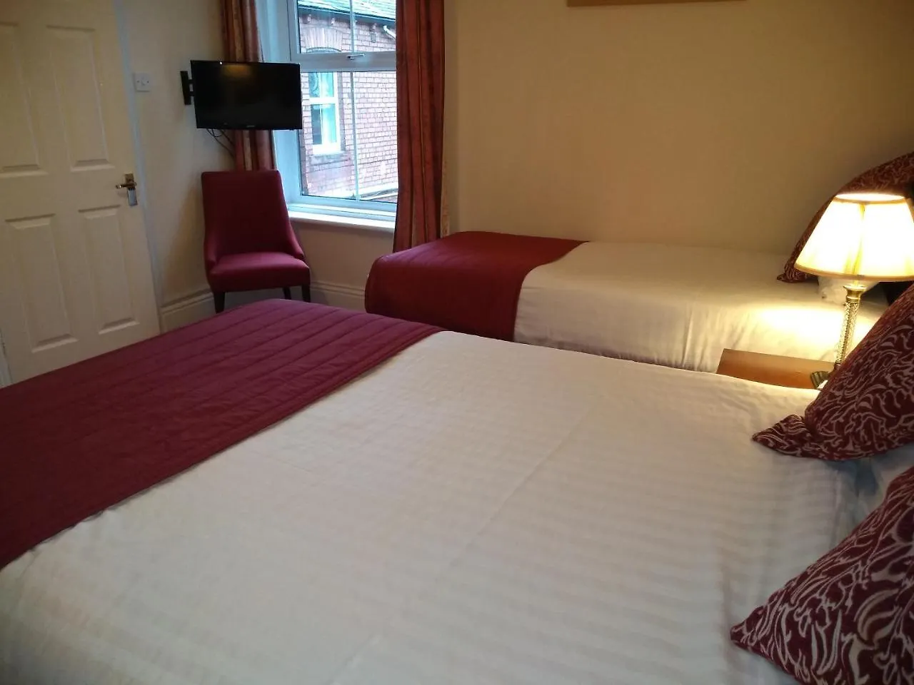 The Angus Guest house 3*