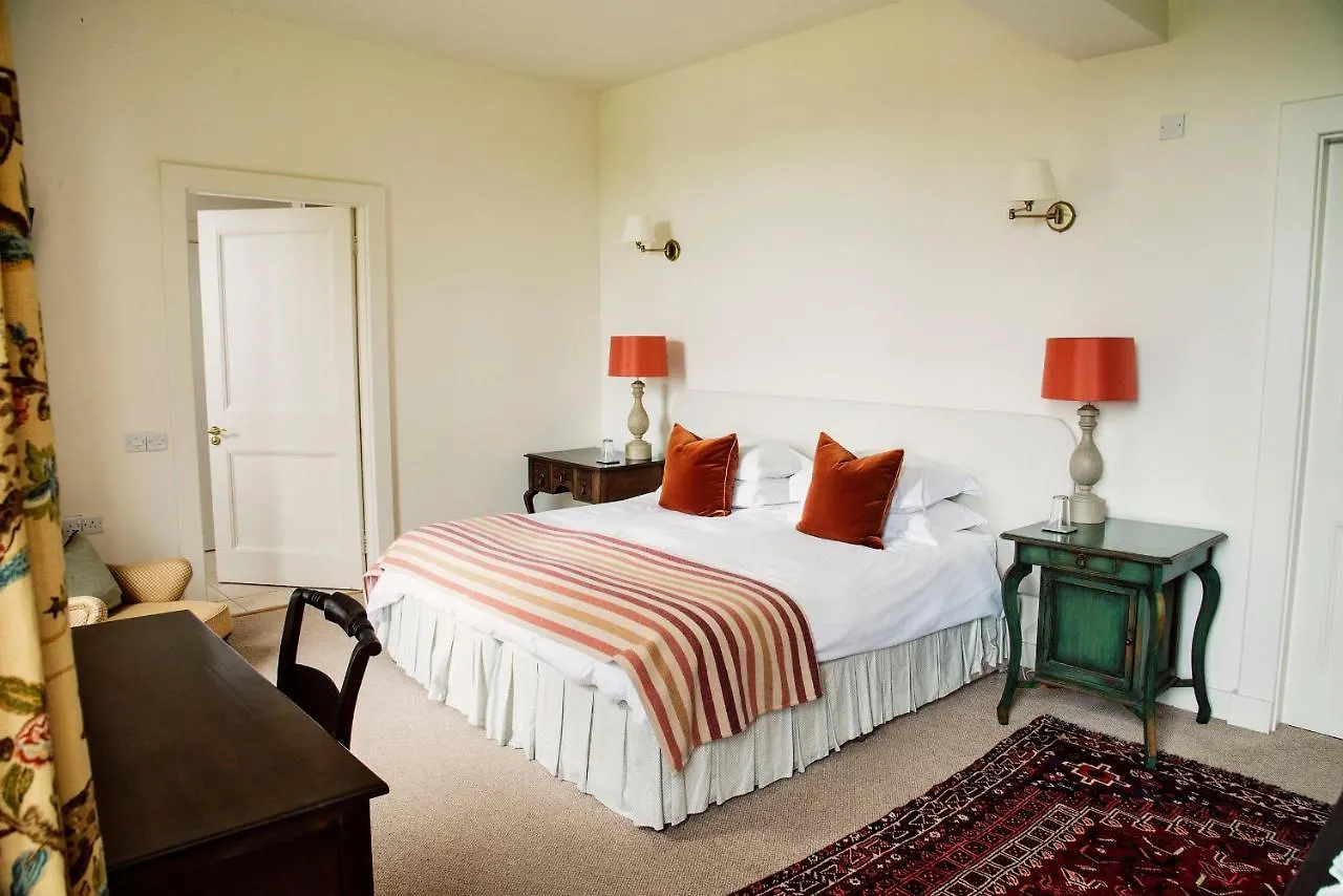 Warwick Hall Отель типа 