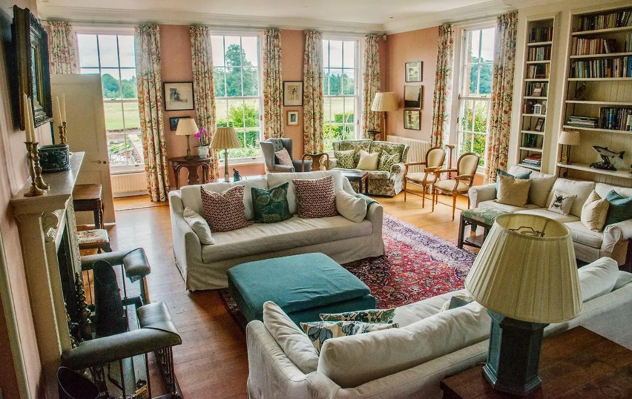 Warwick Hall Отель типа 