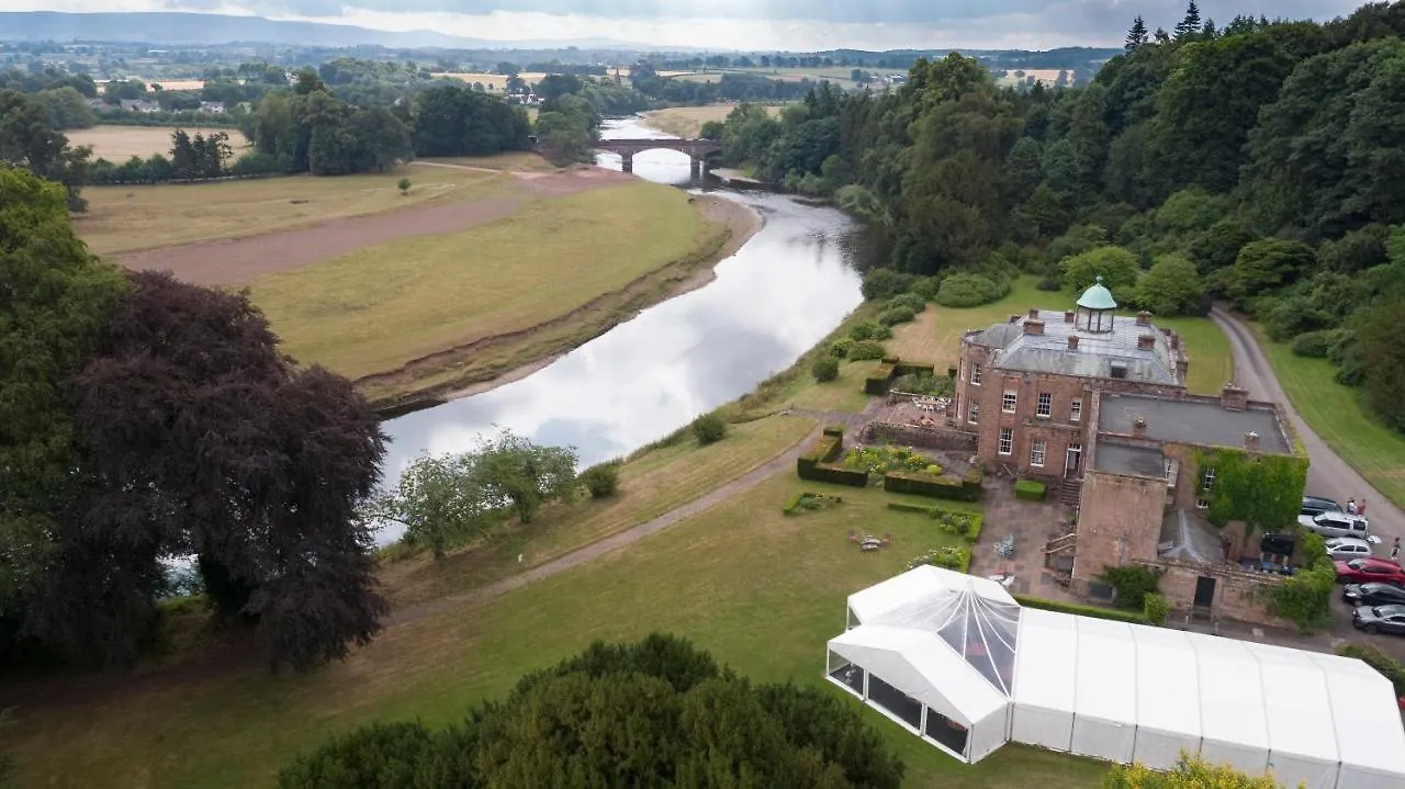 Warwick Hall 3* Карлайл