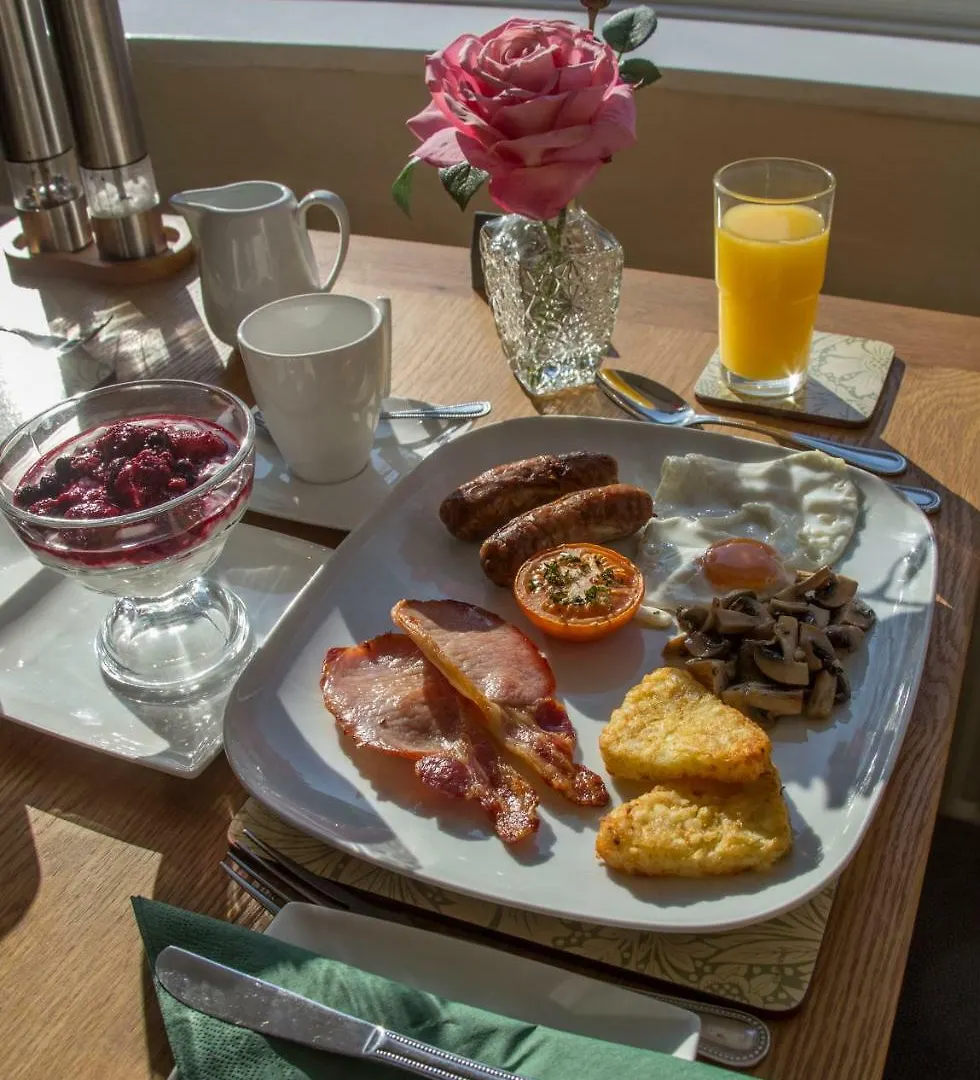 Jenkin Hill Bed & Breakfast *