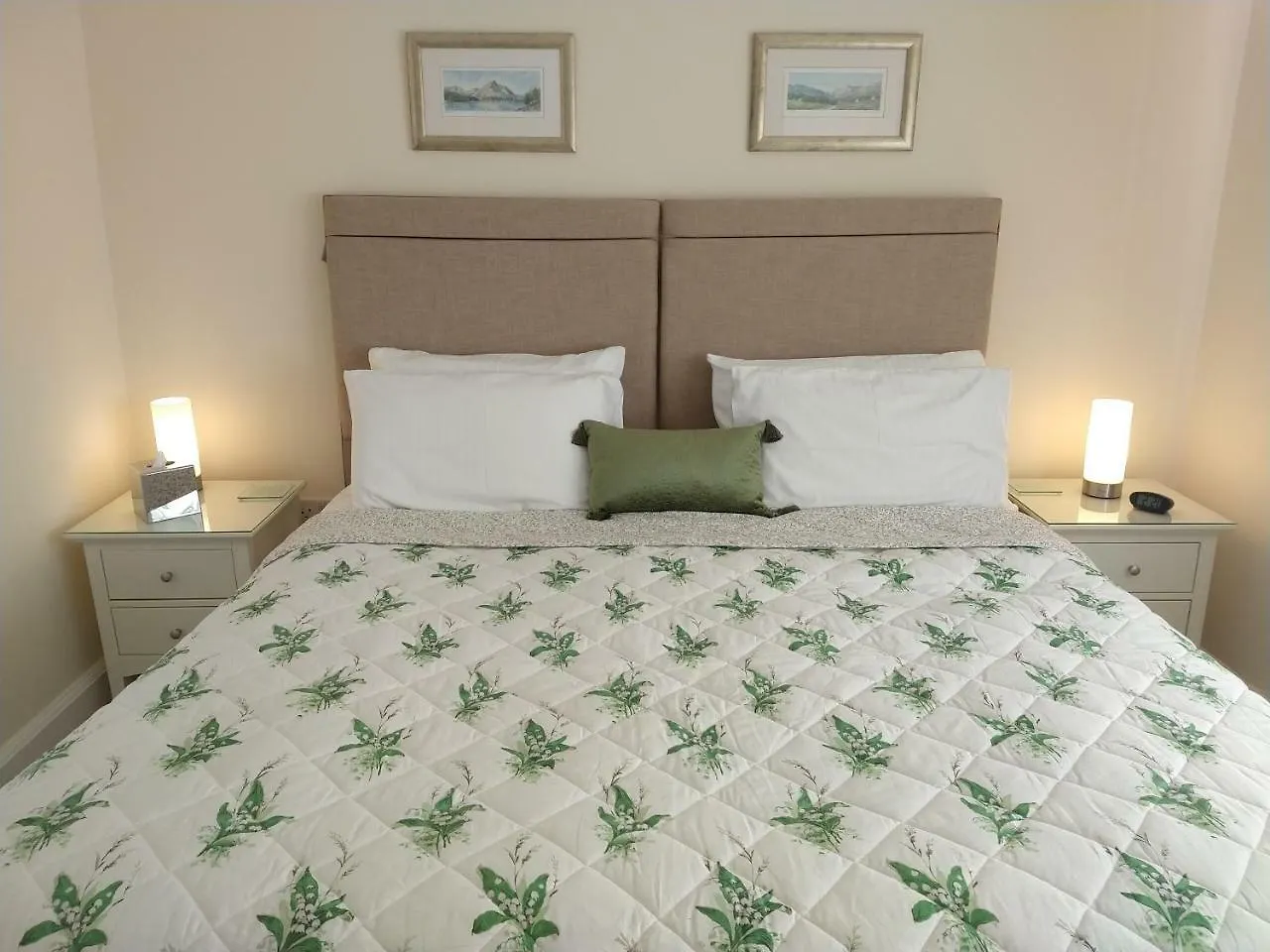 Jenkin Hill Bed & Breakfast *