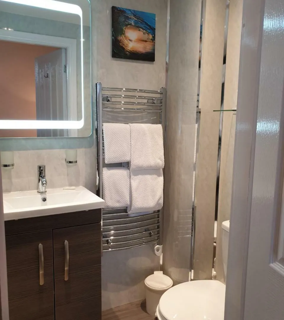 Compston House 4* آمبيلسايد