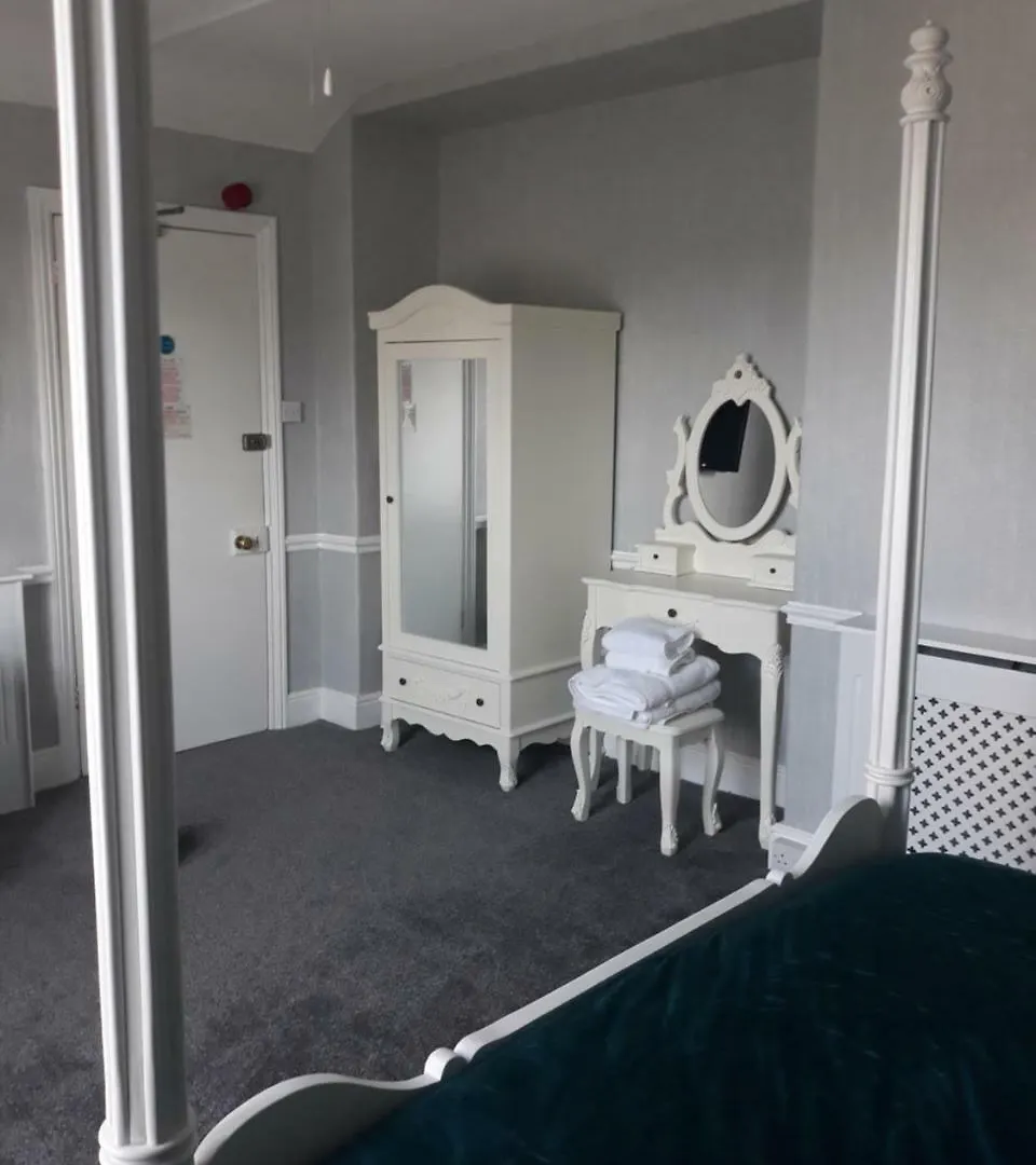 Guest house New Hall Bank 4*