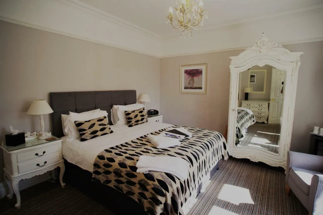 Dene House 4*