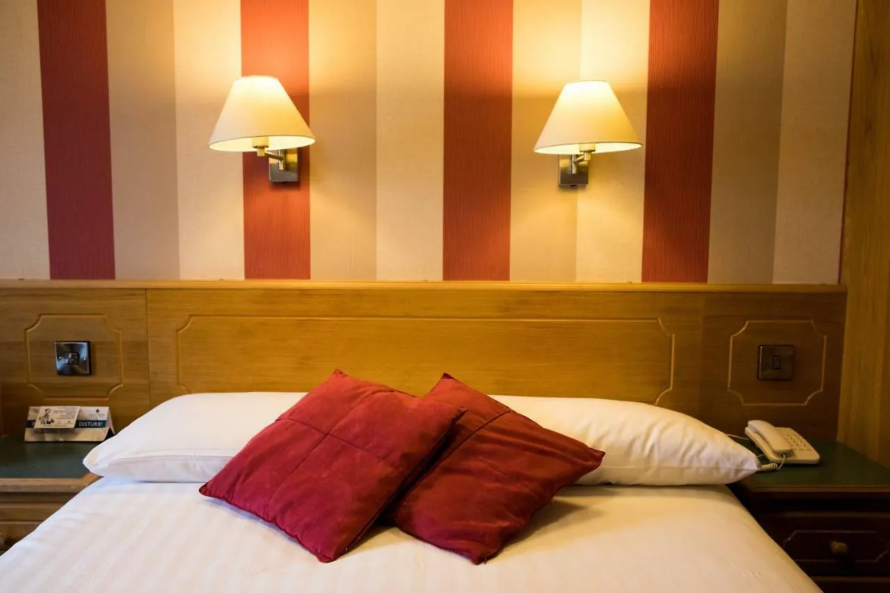 Patterdale Hotel ホテル