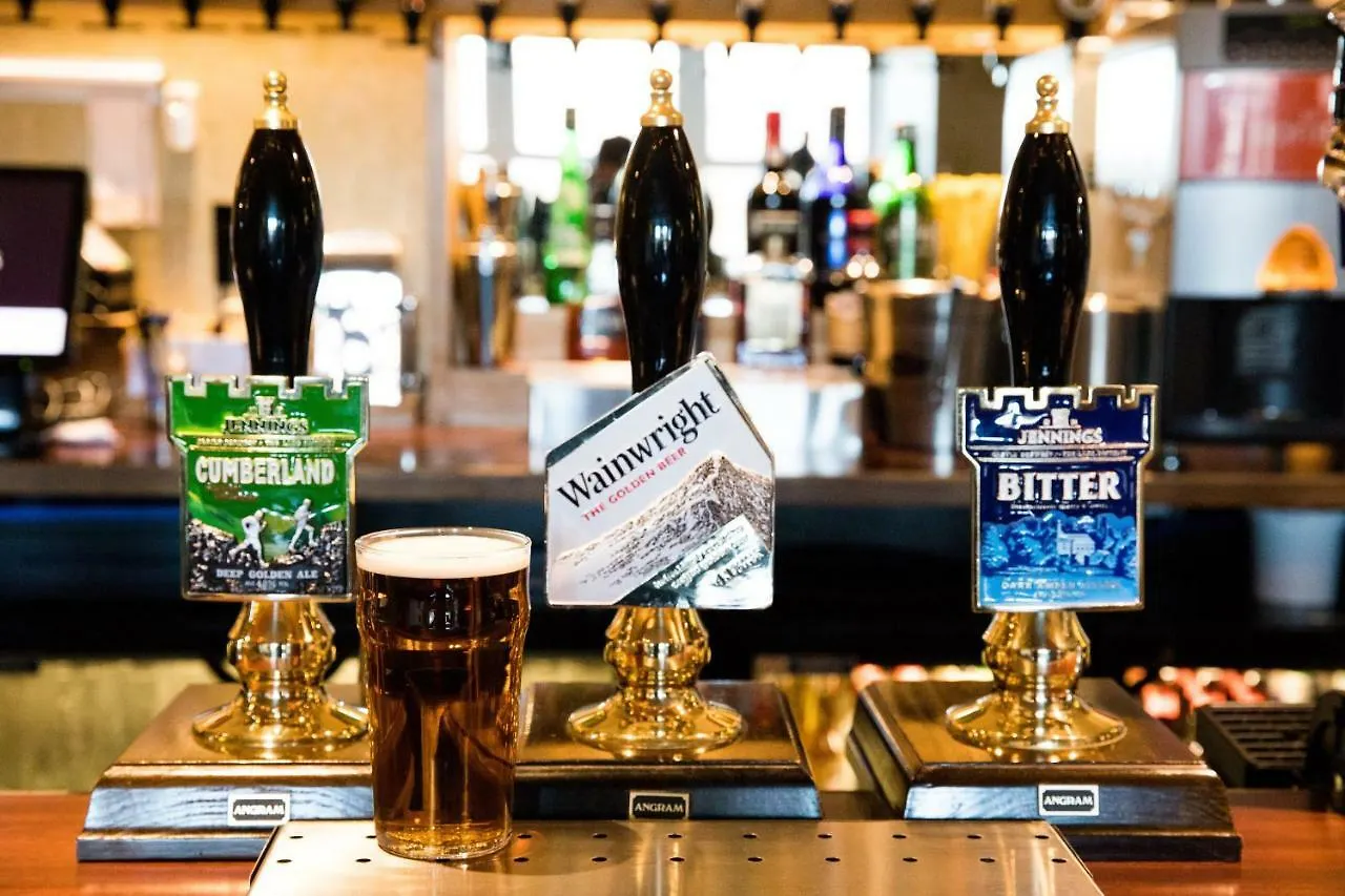 Patterdale Hotel ホテル