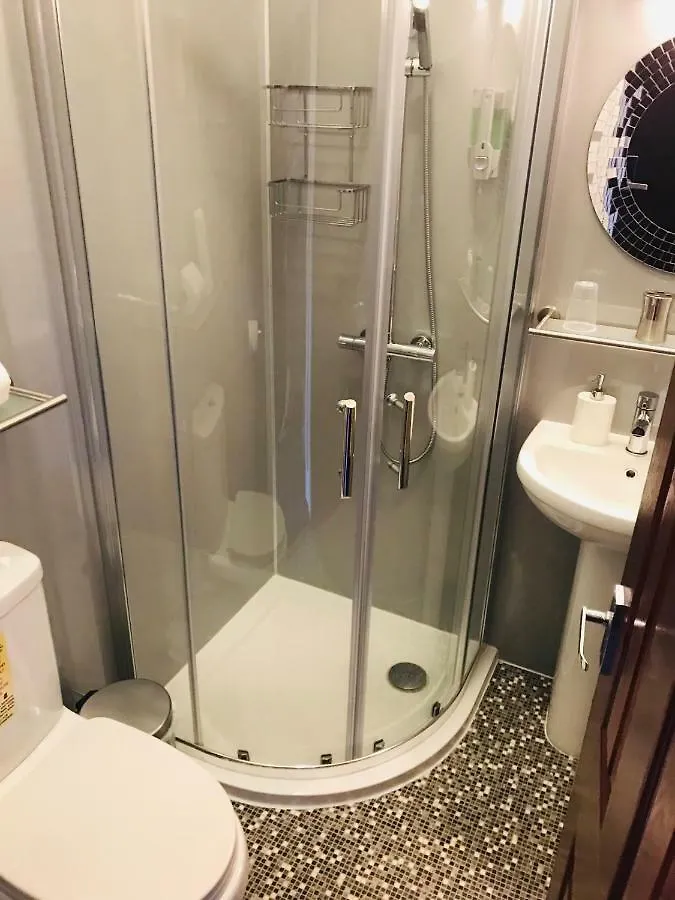 Penzion Cornerways 4*