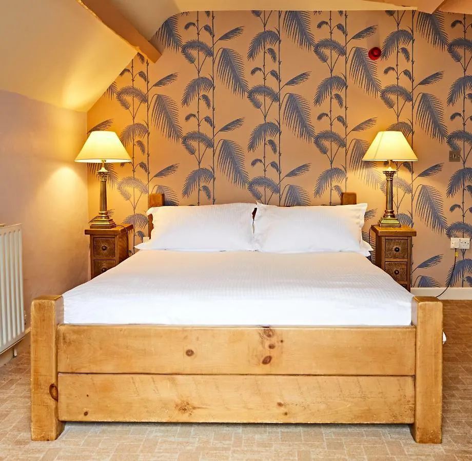 Moss Grove Organic 5*