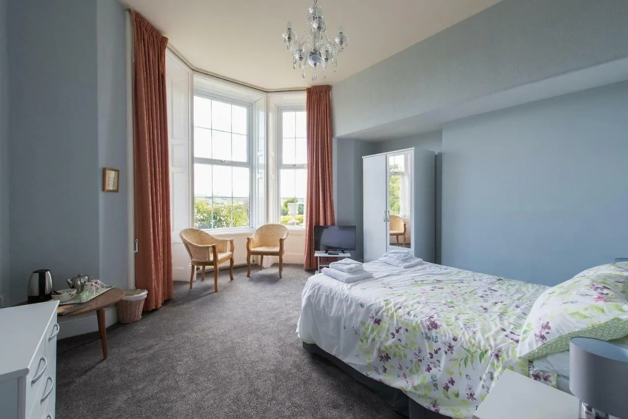 Gilsland Hall 2*