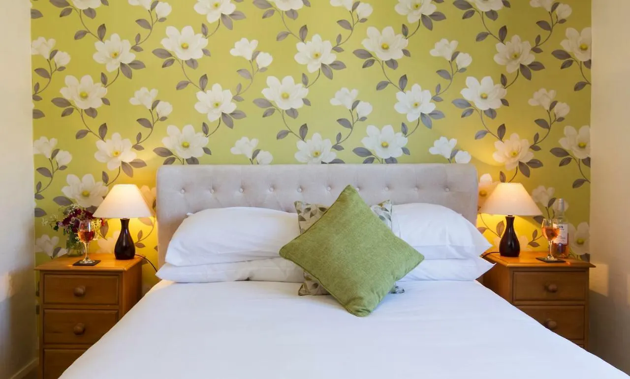 Meadowdore Stay B&B *