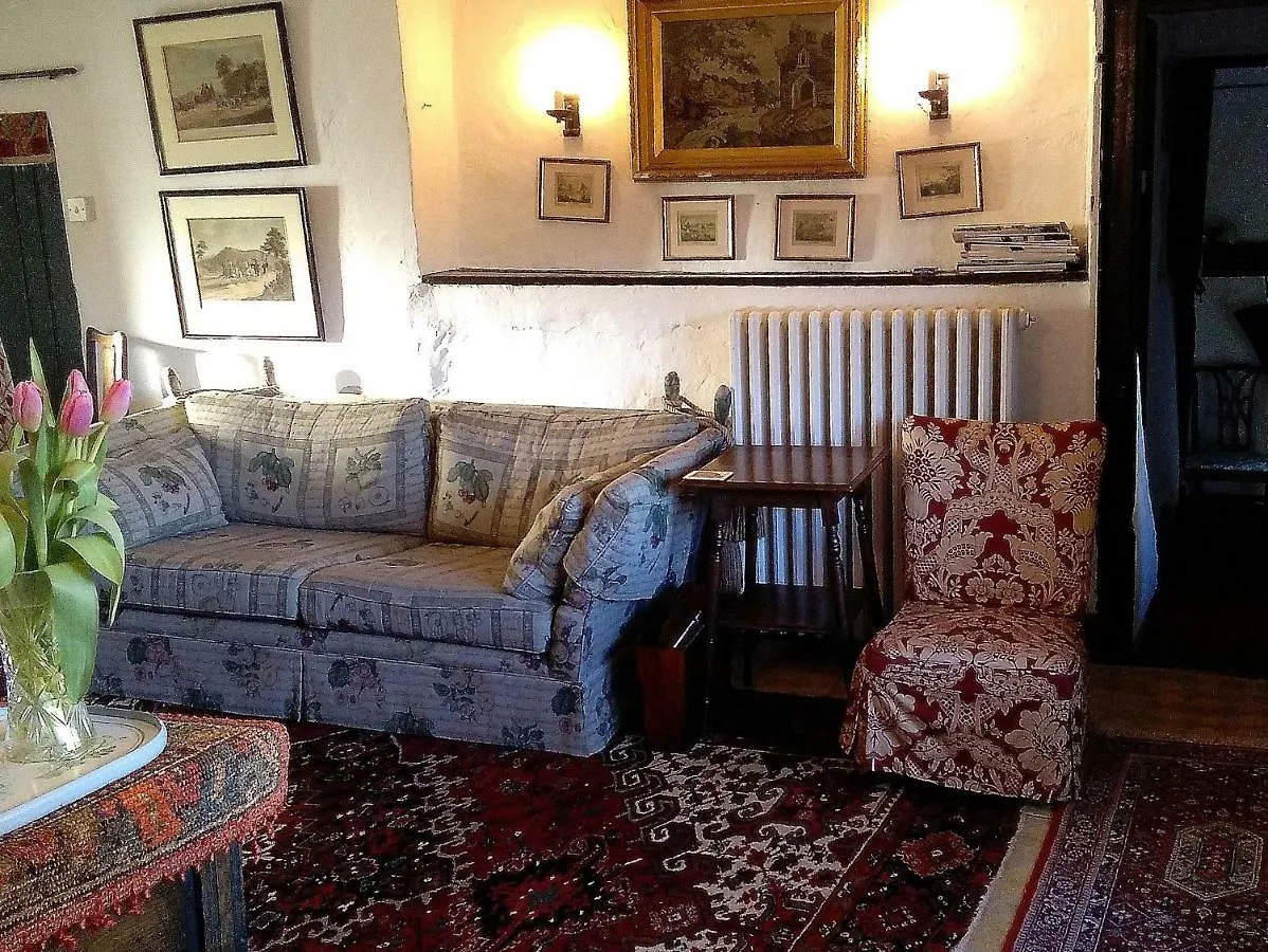 Johnby Hall Couette-café 4*