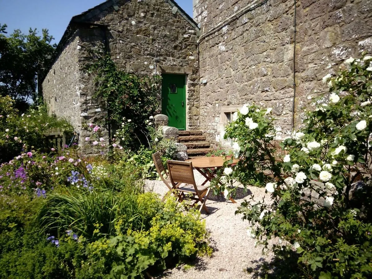 Couette-café Johnby Hall 4*