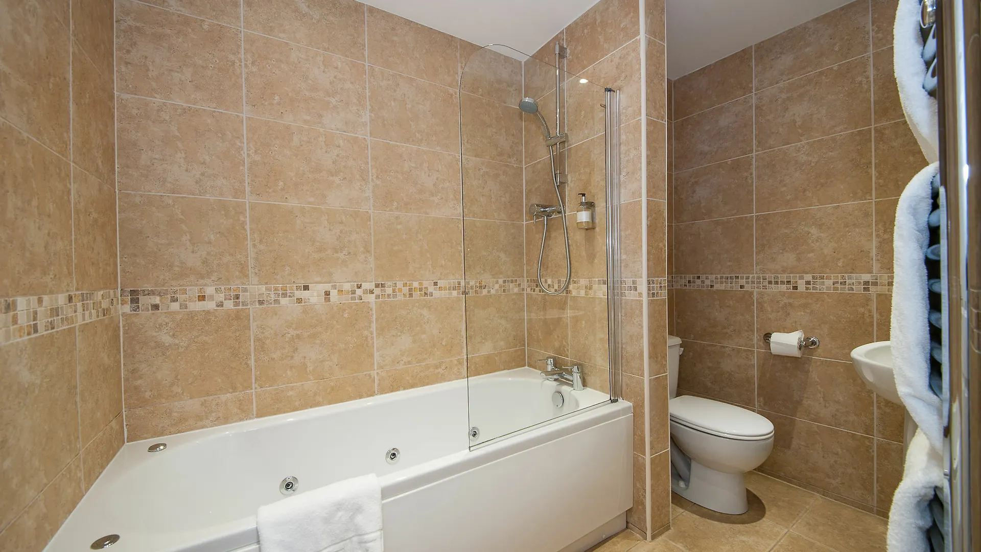 Wheatlands Lodge-windermere - Of The Year 2024 - Adult Only - Free Car Park 5* Windermere