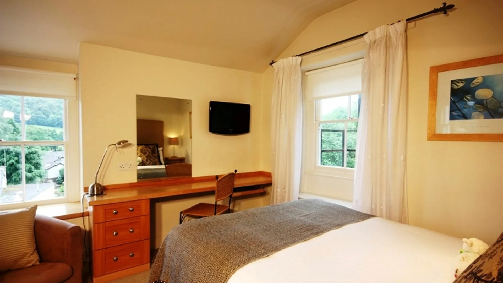 Hotel Lakes