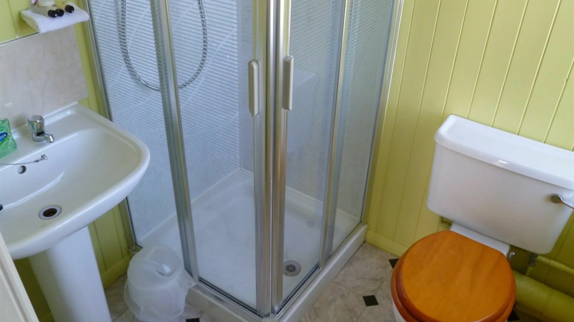 Greenlaw Guest house