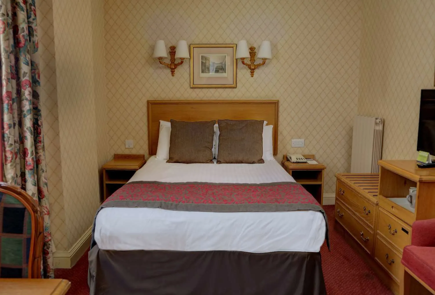 Crown & Mitre 3* Carlisle (Cumbria)