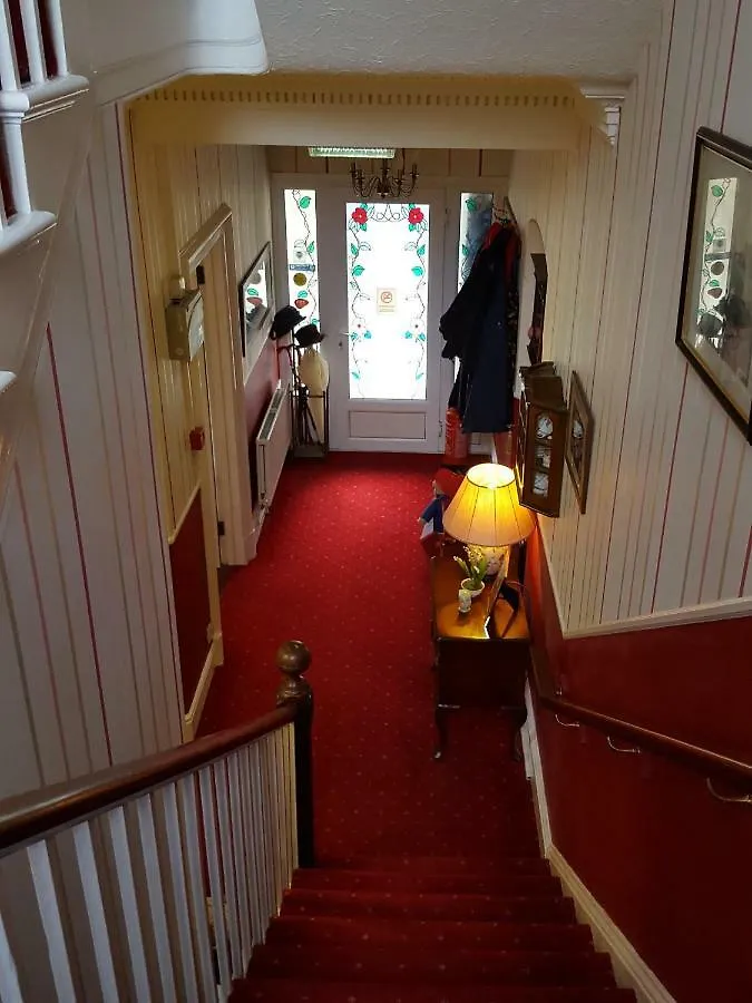 Dorchester House Pensionat 4*