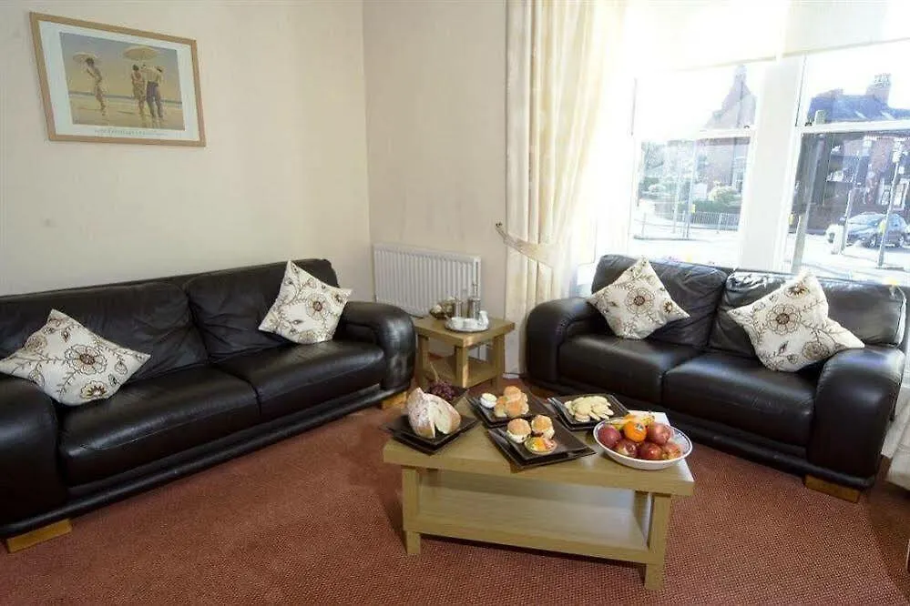 The Angus Guest house 3*