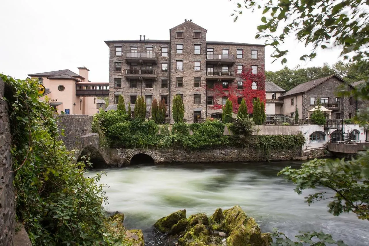 Whitewater & Hotel 3*