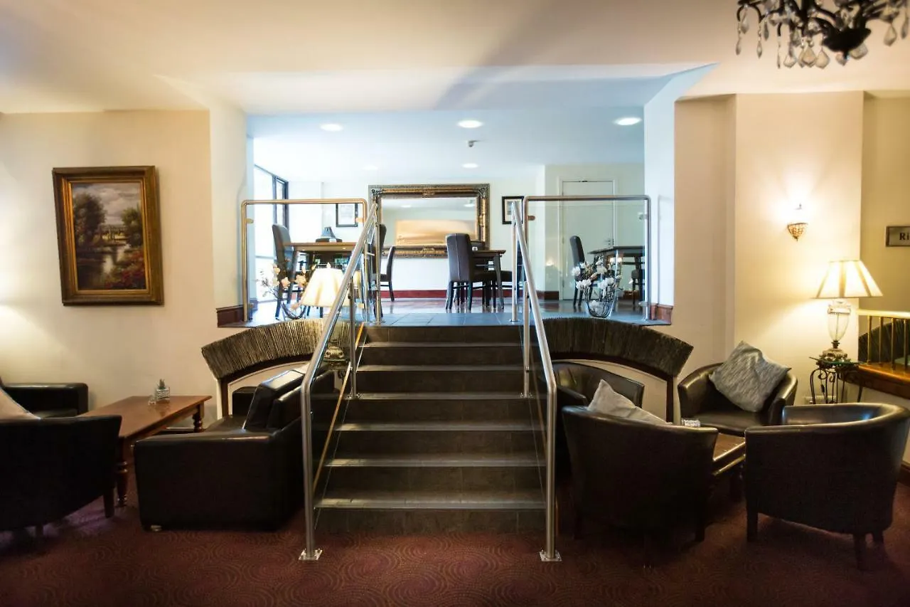 Hotel Whitewater &