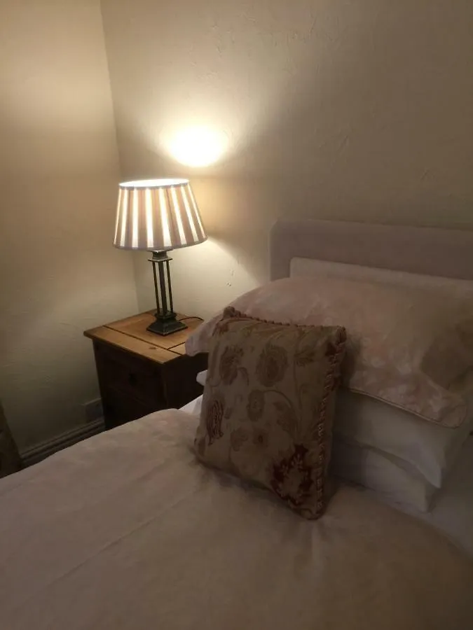 Number 6 Guest house Dalton in Furness