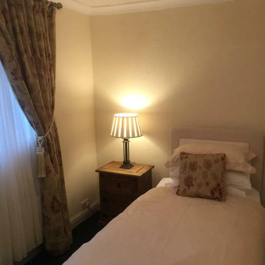 Number 6 Guest house *
