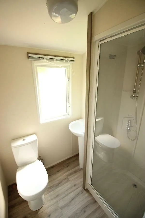 בית נופש Chapel Farm Caravan Park *