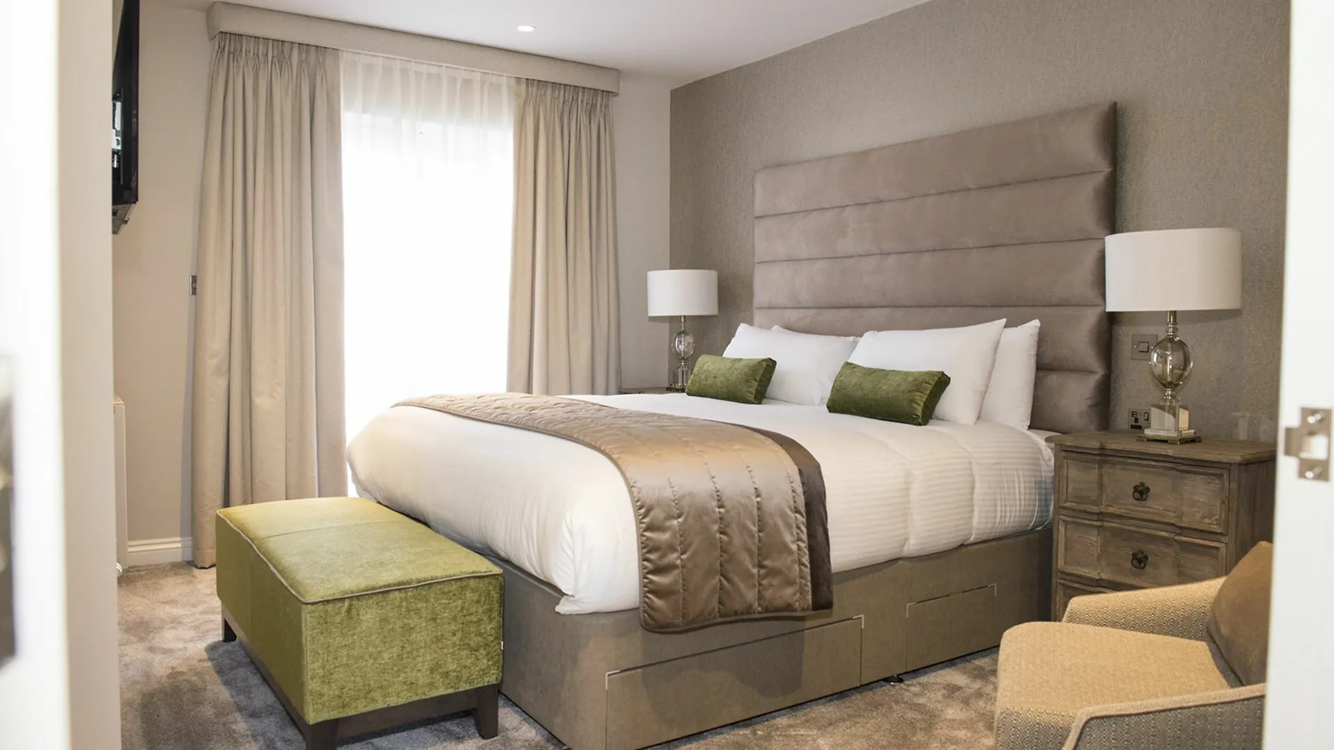 Roundthorn & Luxury 5*