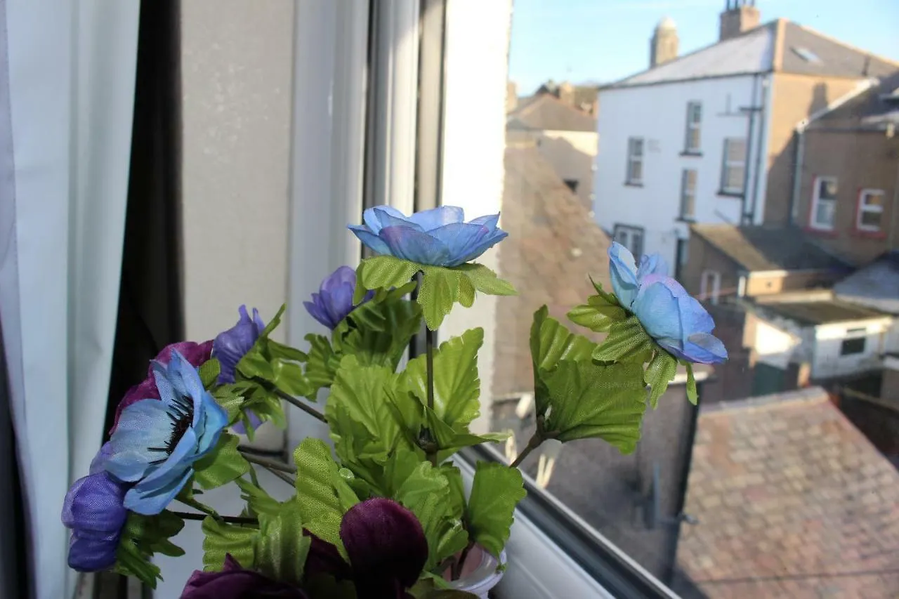 John St Town House - Self Catering - Style - Great Value Family And Double Workington