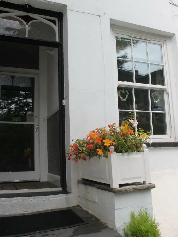 Hazeldene - With Free Offsite Health Club 3* Bowness-on-Windermere