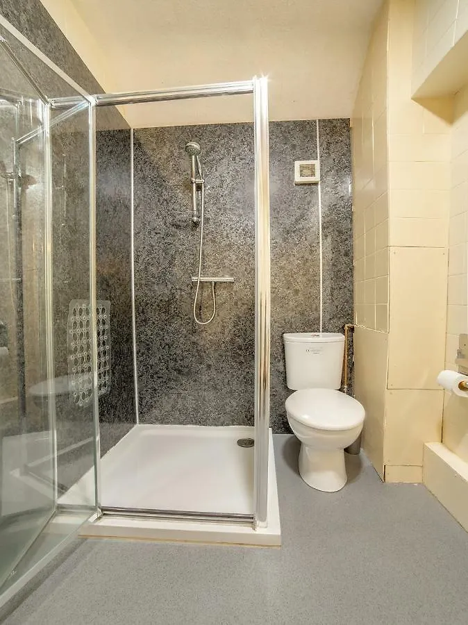 Hotel Oyo The Cumberland Near Community Hospital Workington