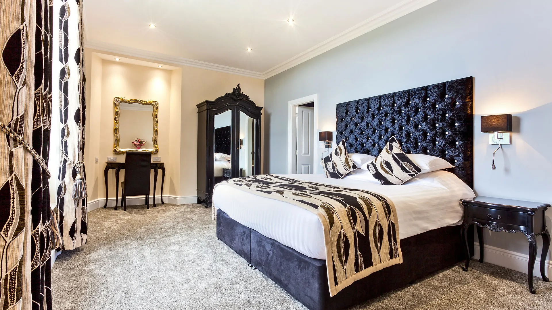 Diamond Boutique Adults Only 5*