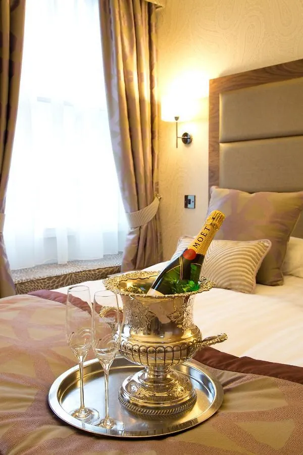 The George Szálloda 3*
