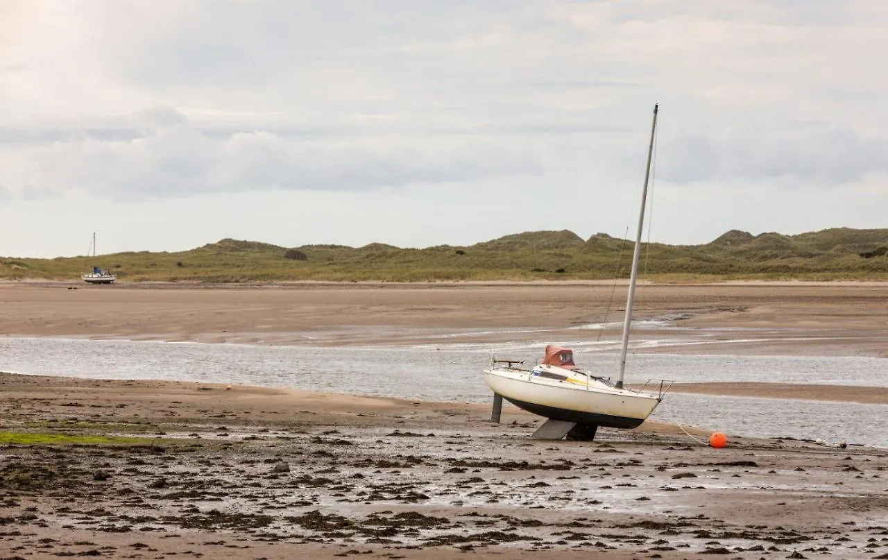 The At Hotel Ravenglass
