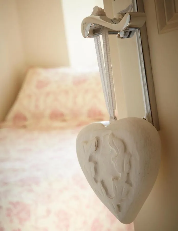 Chapel Set In A Private Courtyard In Location With 2 Parking Spaces Holiday home *