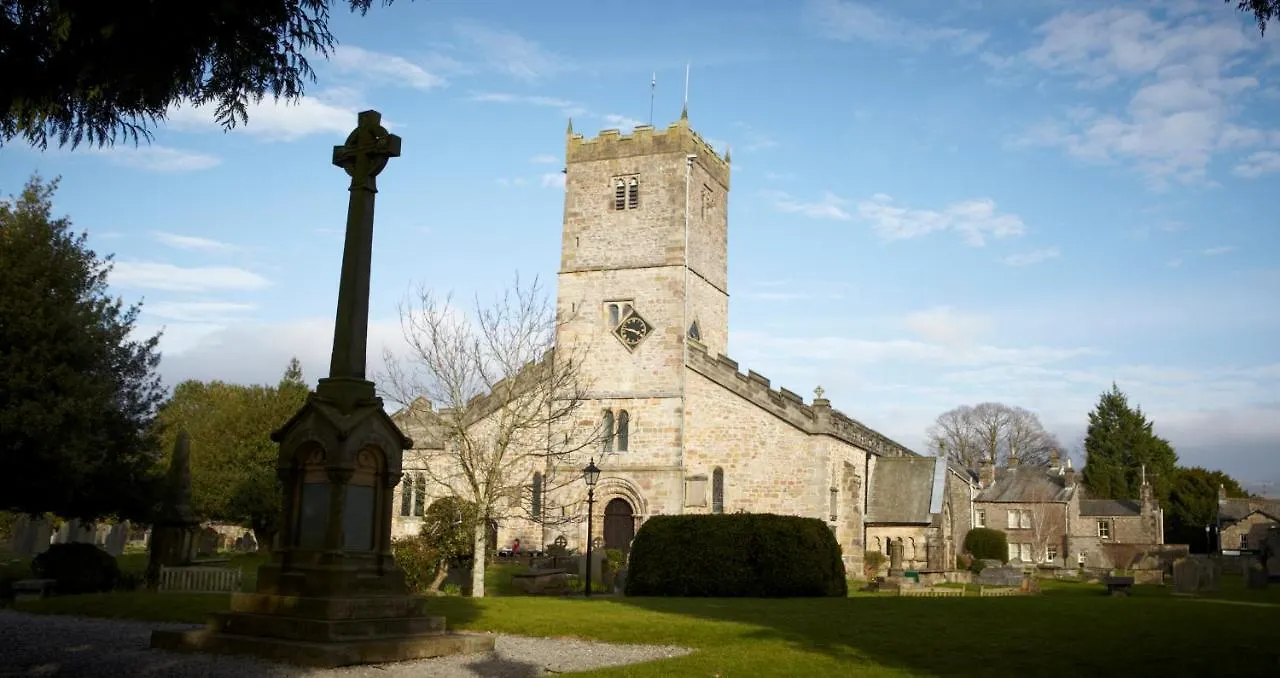 Chapel Set In A Private Courtyard In Location With 2 Parking Spaces * Kirkby Lonsdale